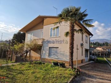 Case e ville in vendita di 280 m² in Via Palù, 3