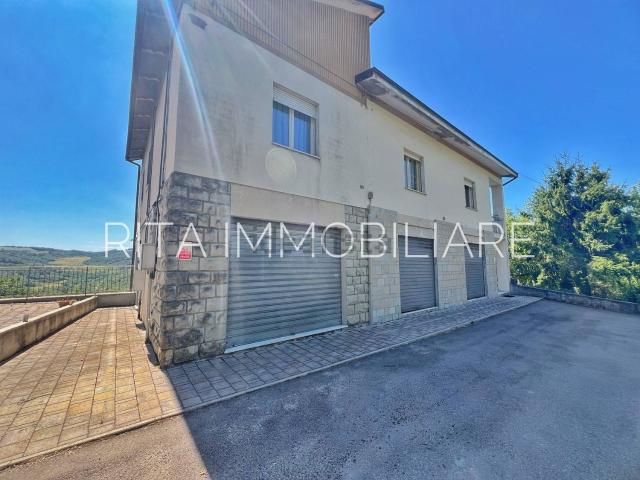 Villetta indipendente in vendita di 280 m² in Via Passo Brasa
