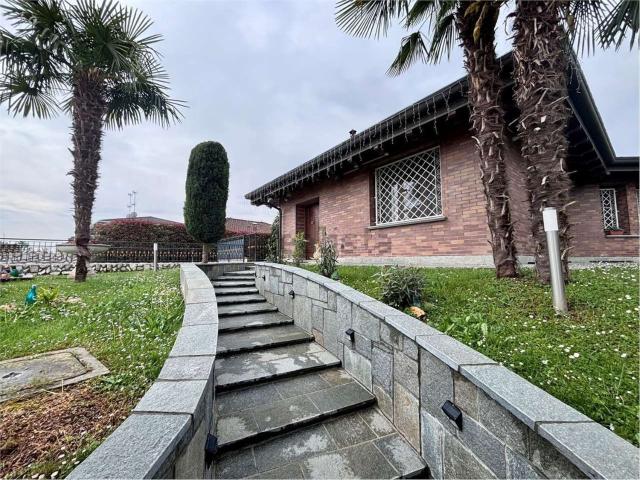 Case e ville in vendita di 280 m² in Via Pergola