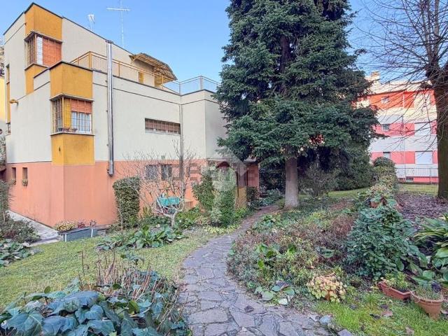 Case e ville in vendita di 280 m² in Via Giuseppe Verdi, 27