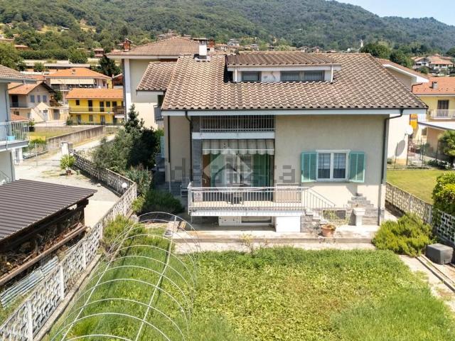 Case e ville in vendita di 280 m² in Via Roma, 15