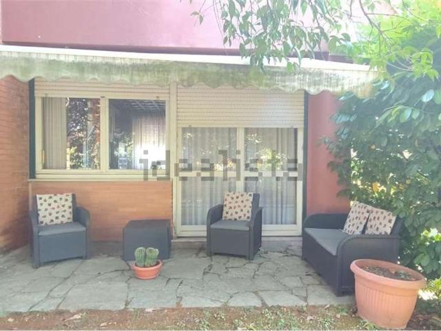 Case e ville in vendita di 280 m² in Via Torazza