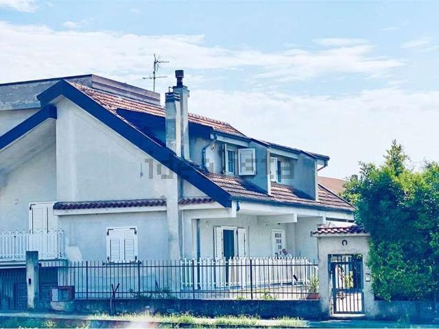 Case e ville in vendita di 280 m² in Via Timpone della Capanna
