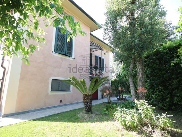 Case e ville in vendita di 280 m² in Viale San Concordio, 483