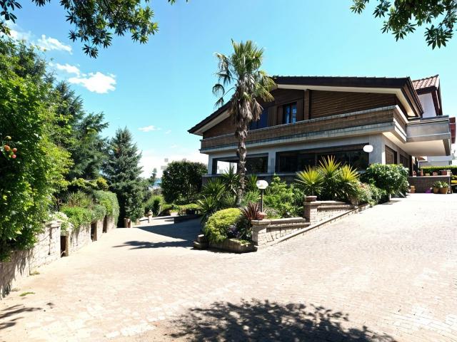 Case e ville in vendita di 280 m² in Contrada Chiaira