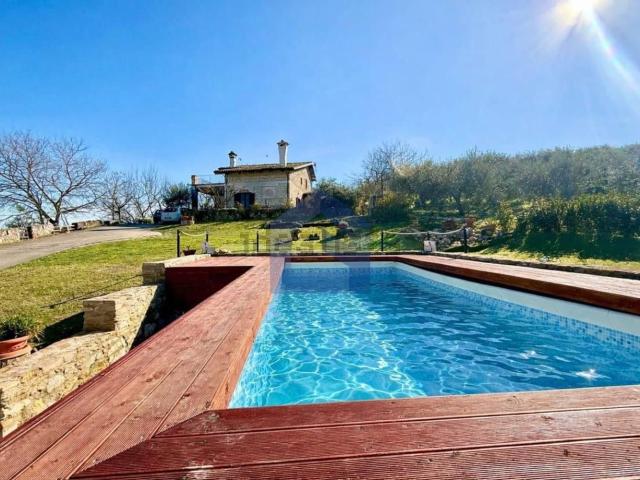 Case e ville in vendita di 280 m² in Contrada Dendalo, 22