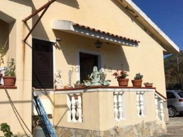 Case e ville in vendita di 280 m² in Contrada Giunco, 10