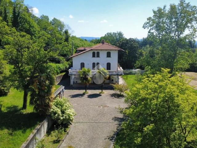 Case e ville in vendita di 280 m² in Frazione Spineto, 280