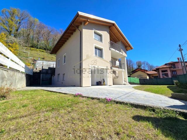 Case e ville in vendita di 280 m² in Strada Comunale Cartiglia, 18