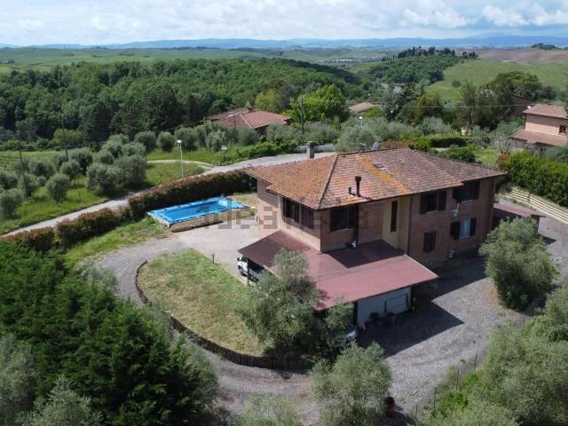 Case e ville in vendita di 280 m² in Strada Comunale della Pietraia, 18