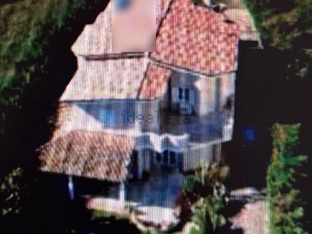 Case e ville in vendita di 2810 m² in Via Pirainetto