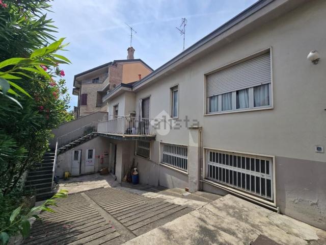 Case e ville in vendita di 282 m² in Via Carlo Carrà, 12