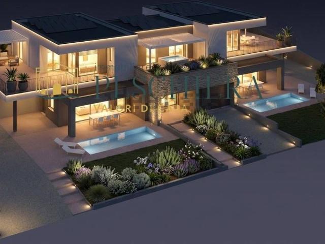 Case e ville in vendita di 282 m² in Via Dottor Mario Massagrande