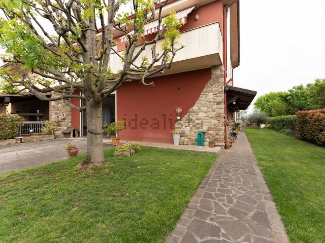 Case e ville in vendita di 282 m² in Via Michelangelo, 10