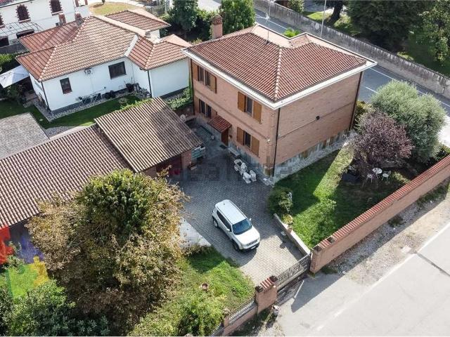 Case e ville in vendita di 282 m² in Via Mulini, 18