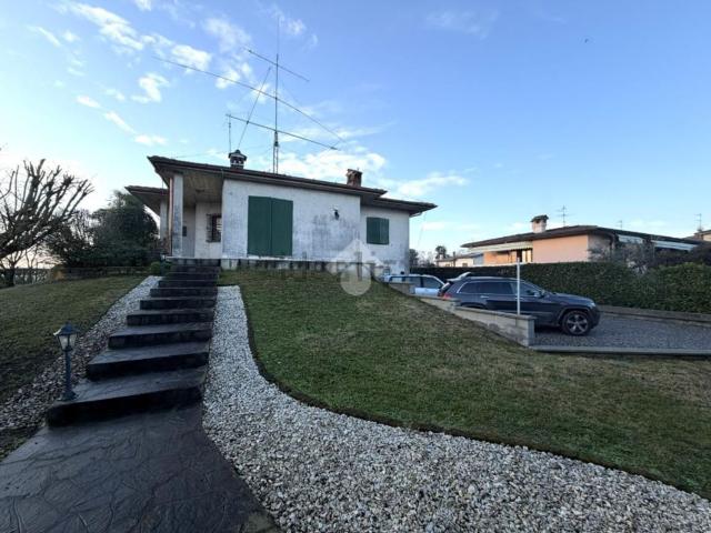 Case e ville in vendita di 282 m² in Via Paolo Ceruti, 12