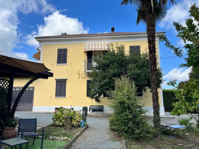 Case e ville in vendita di 282 m² in Via Villanovetta, 10