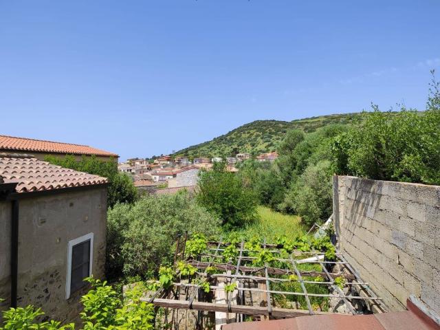 Case e ville in vendita di 283 m² in Via Dante Alighieri, 7