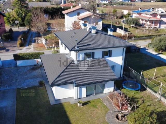 Case e ville in vendita di 283 m² in Via dell&apos  Annunziata, 13