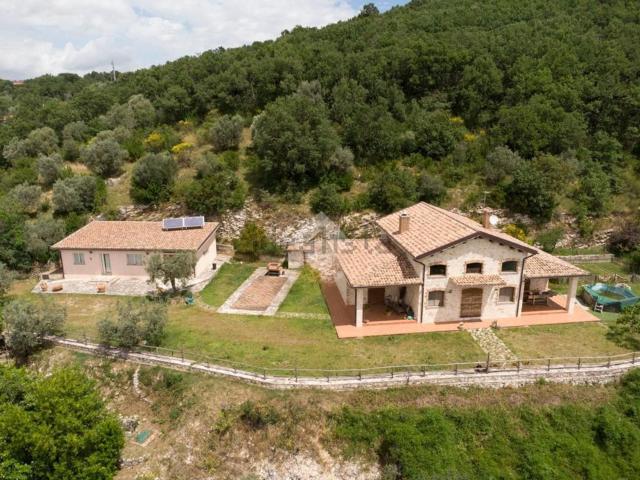 Case e ville in vendita di 283 m² in Via immagine