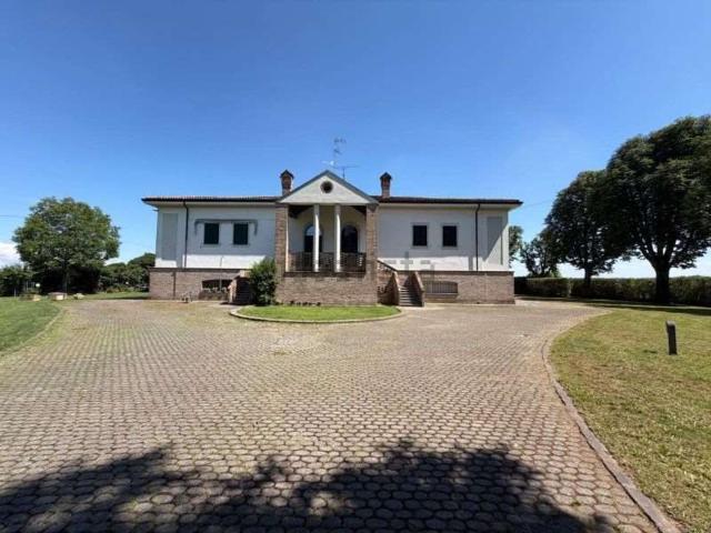 Case e ville in vendita di 283 m² in Via per Solara, 48