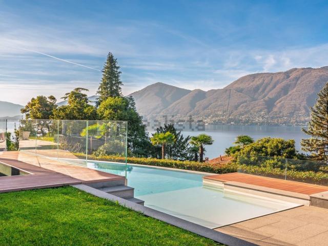 Case e ville in vendita di 284 m² in Via Portovaltravaglia