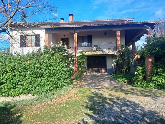 Case e ville in vendita di 284 m² in Via paiccio Alto