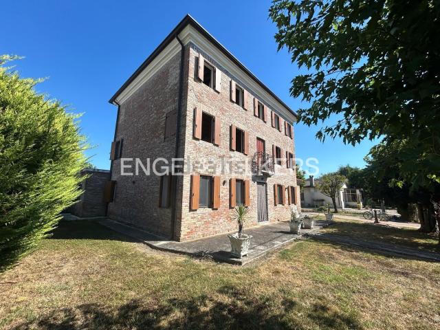Case e ville in vendita di 284 m² in Via Vela, 22