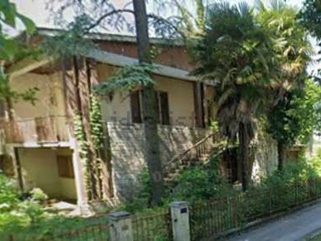 Case e ville in vendita di 284 m² in Viale Paola Frassinetti, 33