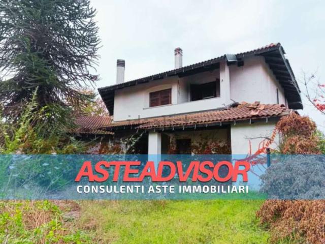 Case e ville in vendita di 284 m² in Frazione Castiglione, 192