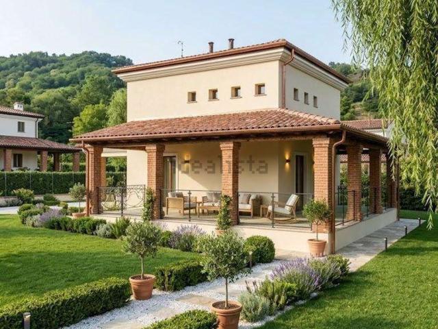 Case e ville in vendita di 285 m²
