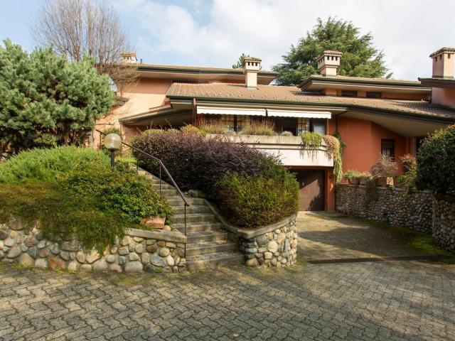 Case e ville in vendita di 285 m² in Via Covetta, 1