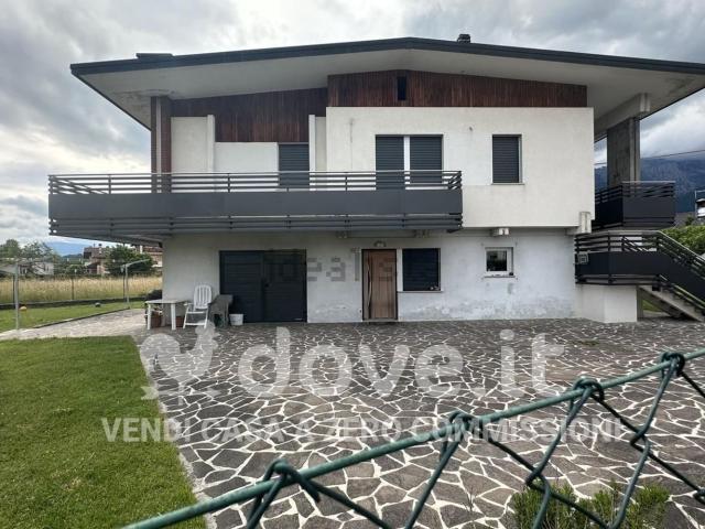 Case e ville in vendita di 285 m² in Via Cal de Formiga, 43