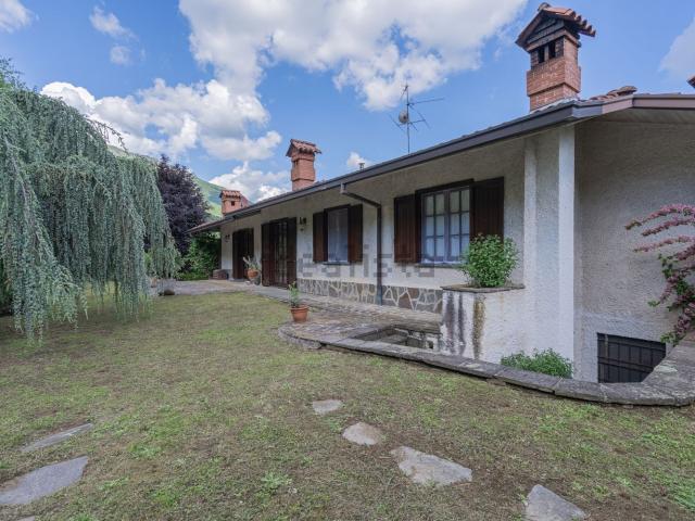 Case e ville in vendita di 285 m² in Via al Borghetto, 34