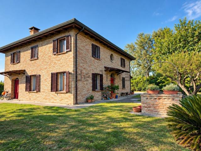Case e ville in vendita di 285 m² in Via Giovecca, 67
