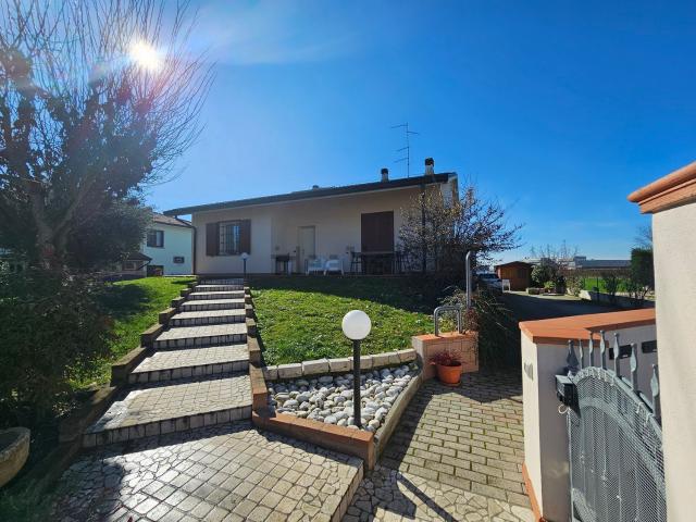 Case e ville in vendita di 285 m² in Via San Leonardo, 67