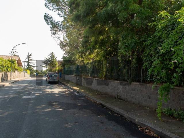 Case e ville in vendita di 285 m² in Via Sebastiano Catania, 3