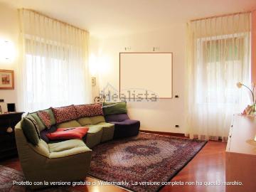 Case e ville in vendita di 285 m² in Viale Marcello Federici, 136