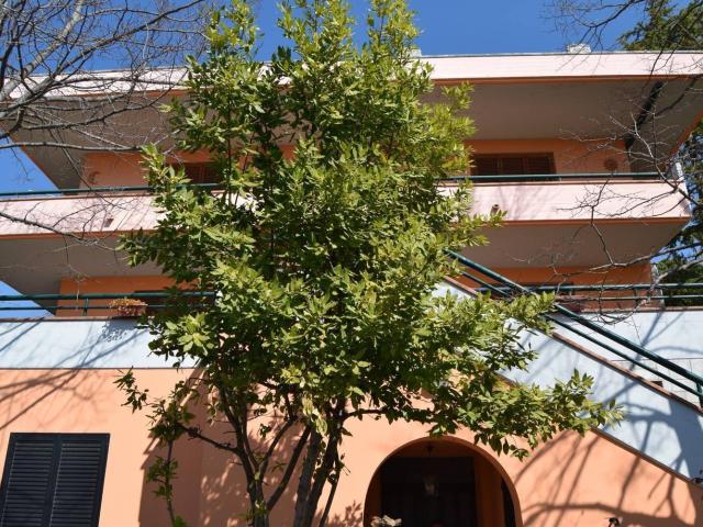 Case e ville in vendita di 285 m² in Contrada Scapriano Basso