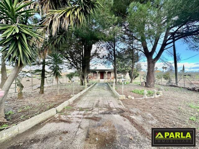 Case e ville in vendita di 2860 m² in Via Purgatorio