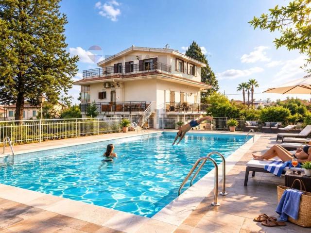 Case e ville in vendita di 286 m² in Via Etnea, 147