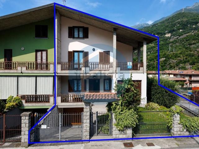 Case e ville in vendita di 286 m² in Via Prat De Paie