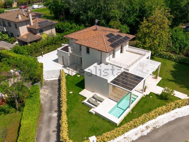 Case e ville in vendita di 286 m² in Via XX Settembre