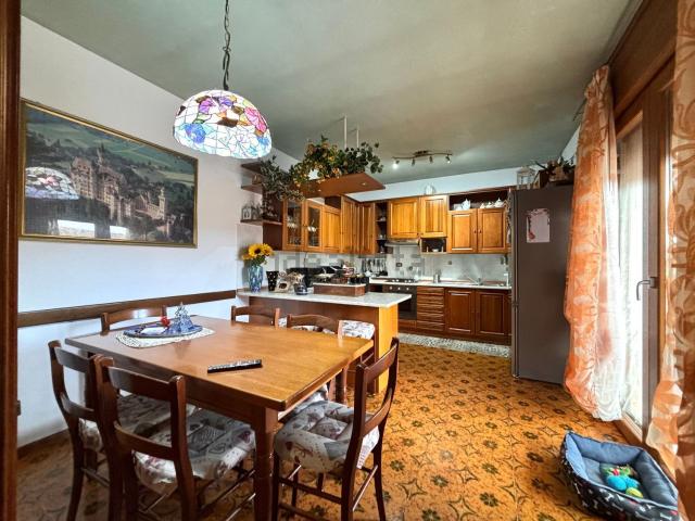 Case e ville in vendita di 286 m² in Viale Roma, 1