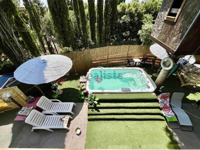 Case e ville in vendita di 286 m² in Strada Fontana la Trinità