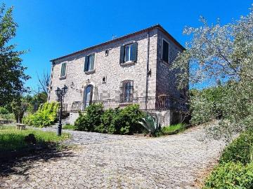 Case e ville in vendita di 287 m² in Via Acqua Solfurea, 1