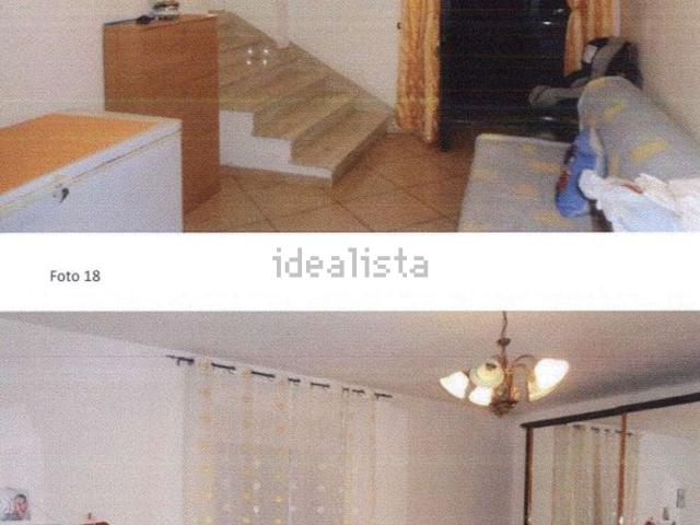 Case e ville in vendita di 287 m² in Via Barrata