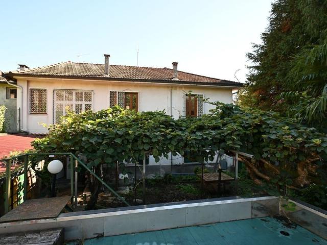 Case e ville in vendita di 287 m² in Via Gaetano Fara