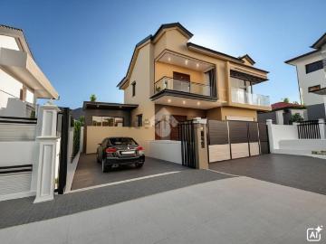 Case e ville in vendita di 287 m² in Via degli Ulivi, 5