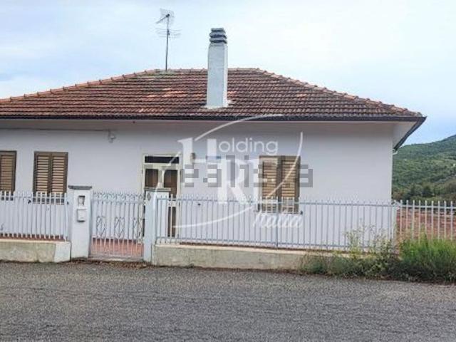 Case e ville in vendita di 287 m² in Via Roma, 79